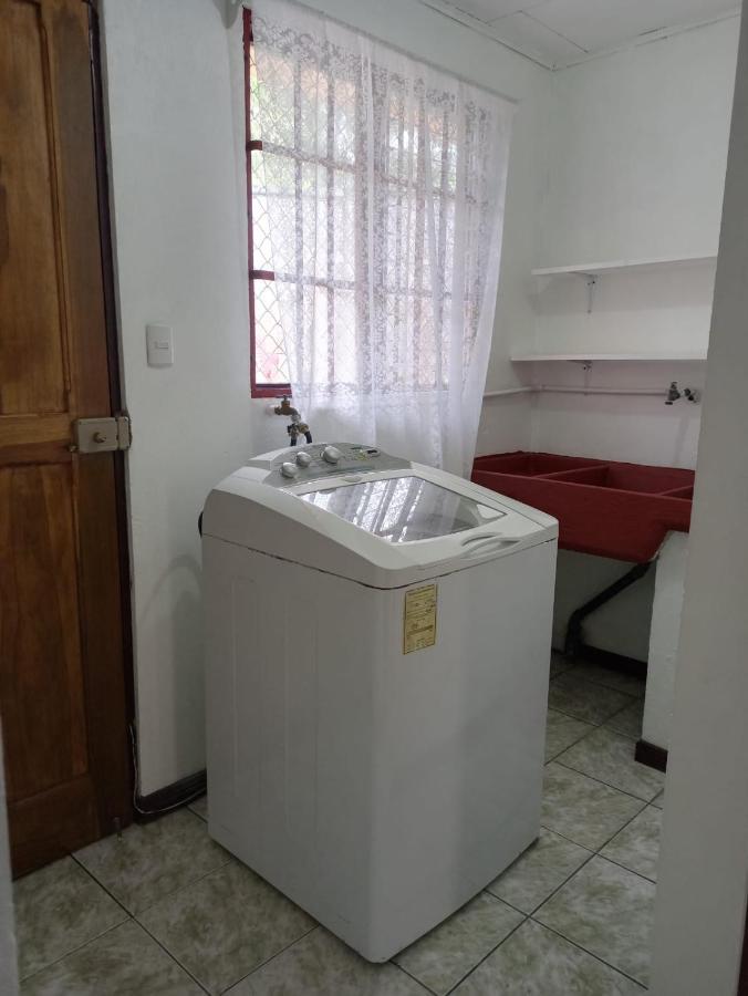 Apartamento Lopez Y Azofeifa Portete Екстер'єр фото