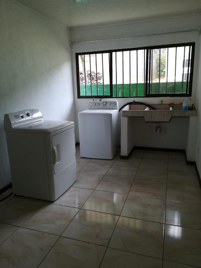 Apartamento Lopez Y Azofeifa Portete Екстер'єр фото